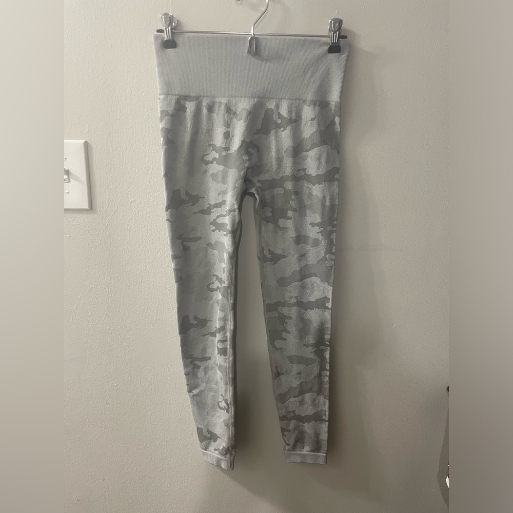 Juniors Unbranded Medium Gray Camo Athletic Thick Leggings Tote6